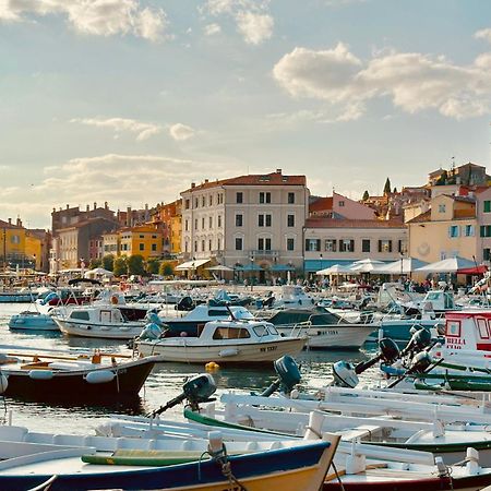 Studios Notte Sul Porto 로비니 외부 사진