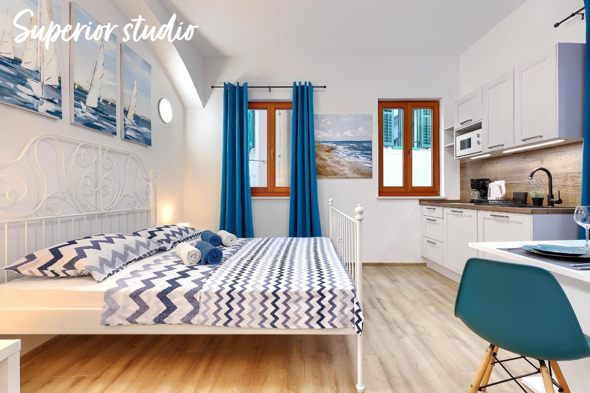Studios Notte Sul Porto 로비니 외부 사진
