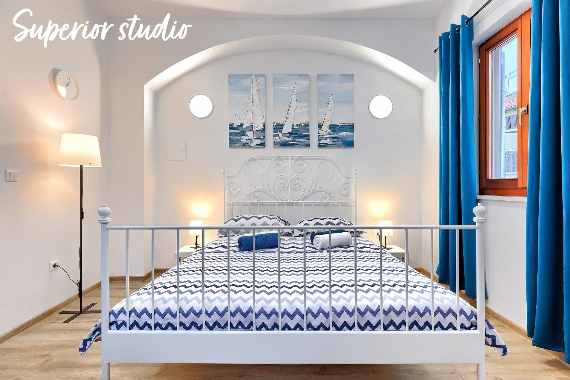 Studios Notte Sul Porto 로비니 외부 사진