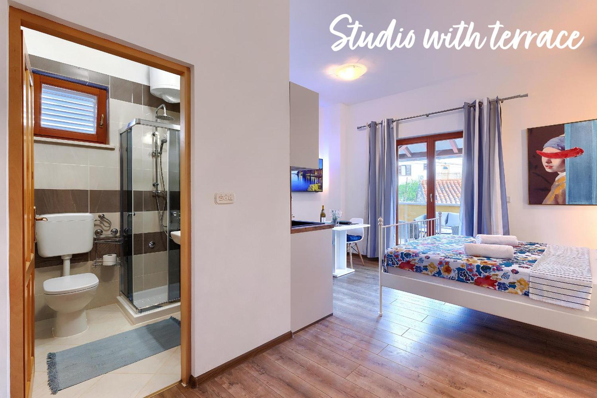 Studios Notte Sul Porto 로비니 외부 사진